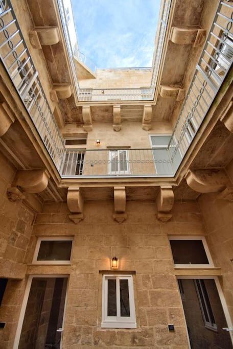 Vallettastay Old Lodge Apartment 3 Exteriér fotografie
